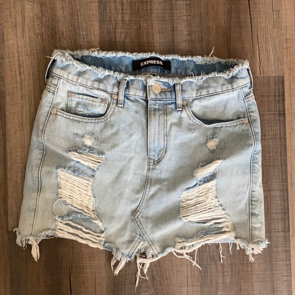 Express distressed skirt